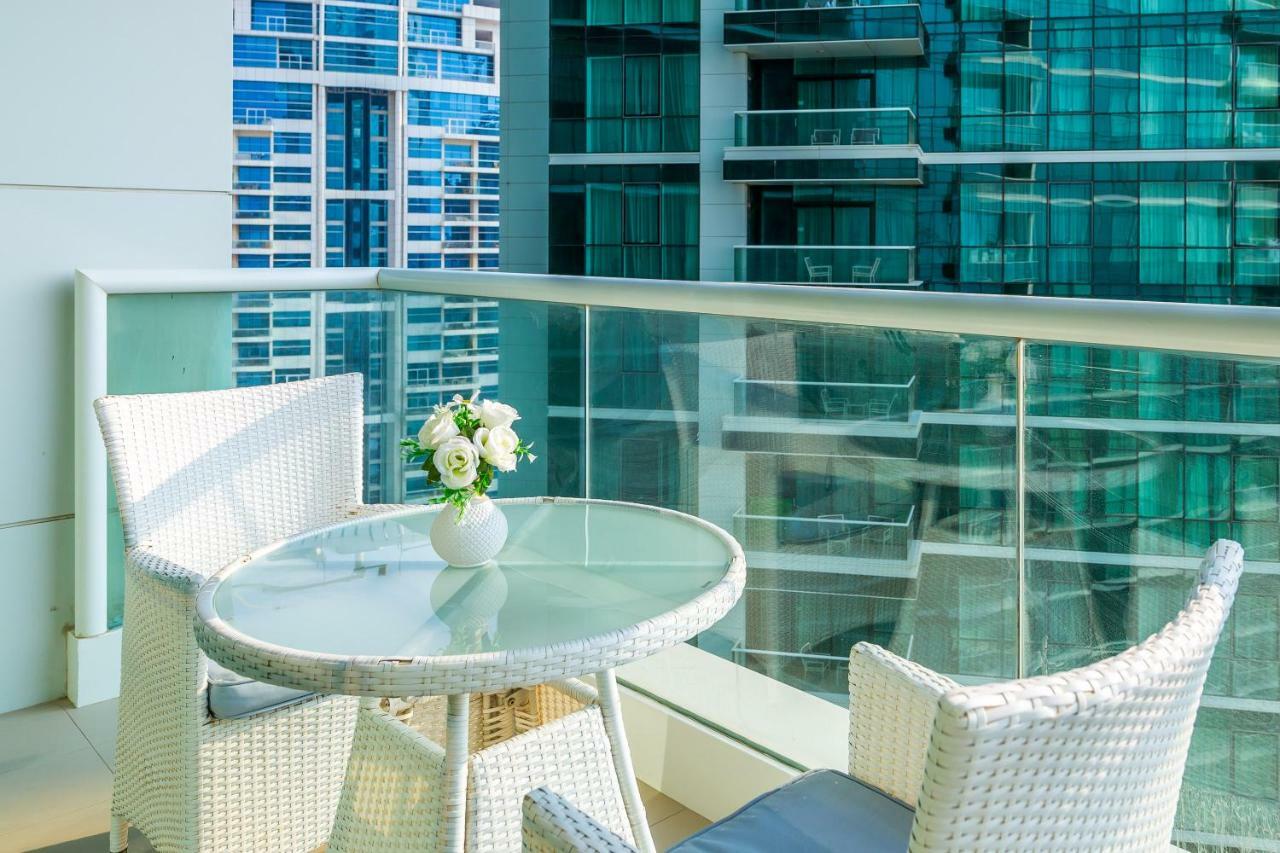 Lovely 2Br With Assistant Room In Al Bateen Residences Jbr By Deluxe Holiday Homes Dubai Exterior photo